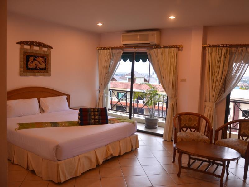 Seven Oaks Inn หาดจอมเทียน ภายนอก รูปภาพ