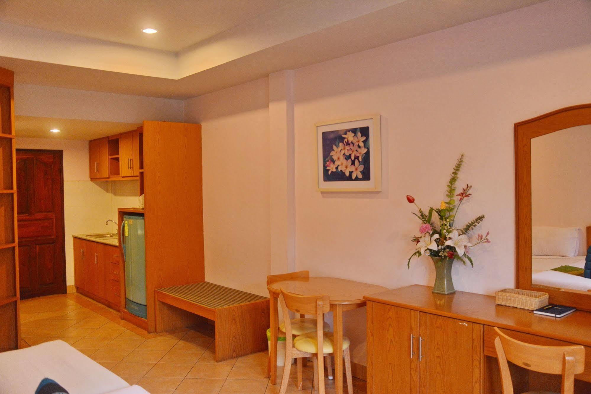 Seven Oaks Inn หาดจอมเทียน ภายนอก รูปภาพ