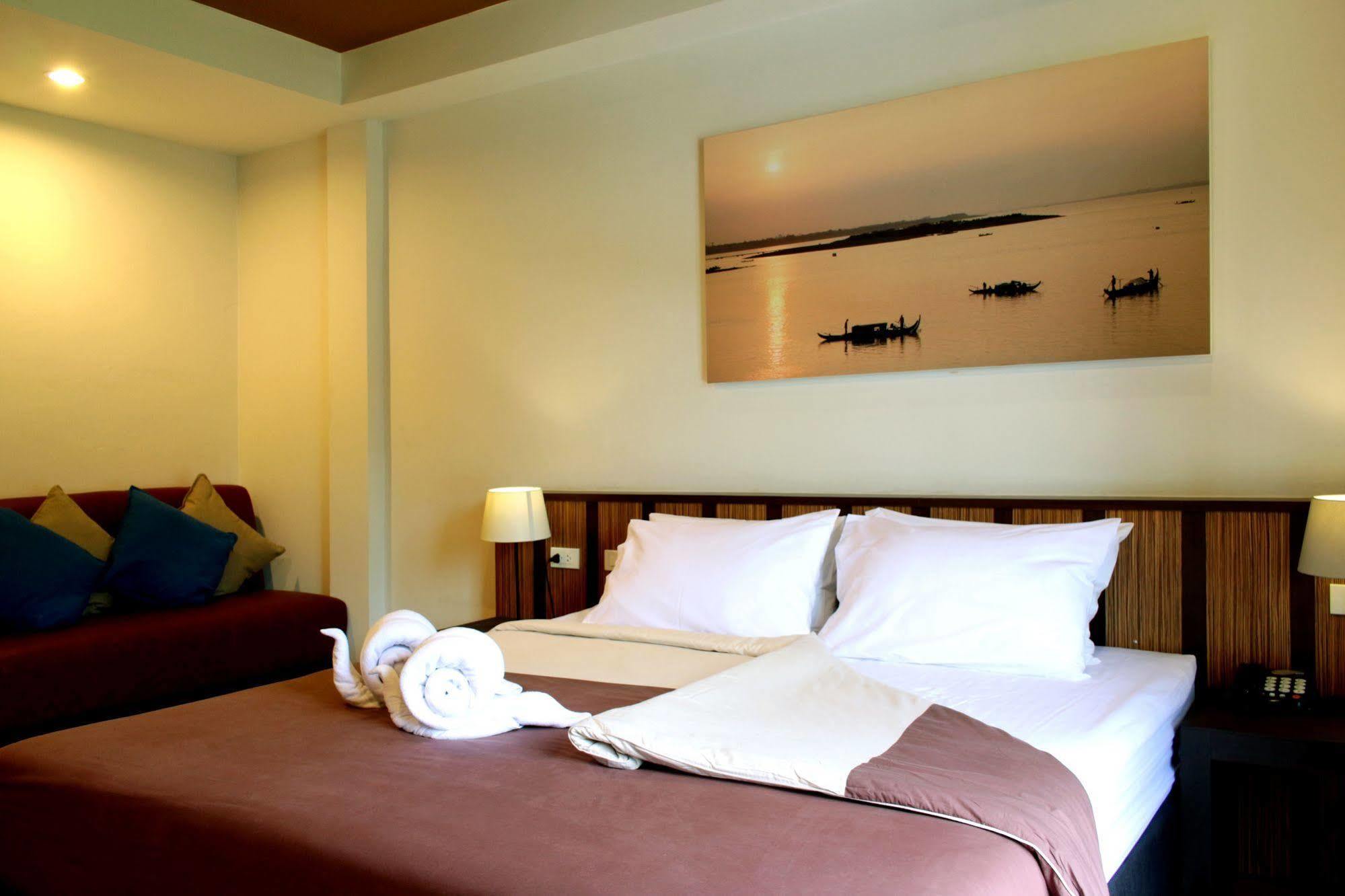 Seven Oaks Inn หาดจอมเทียน ภายนอก รูปภาพ